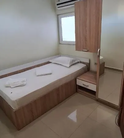 מלון Hotel Top Central 2*